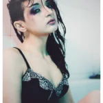 Fotografo dark Imperia - ritratto trucco turchese labbra scure